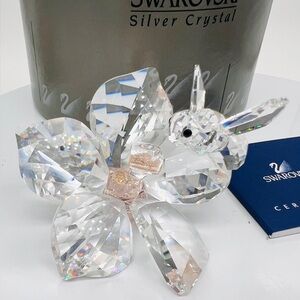 Swarovski Crystal 2007 Jubilee Bee On Flower Retired Figurine NIB